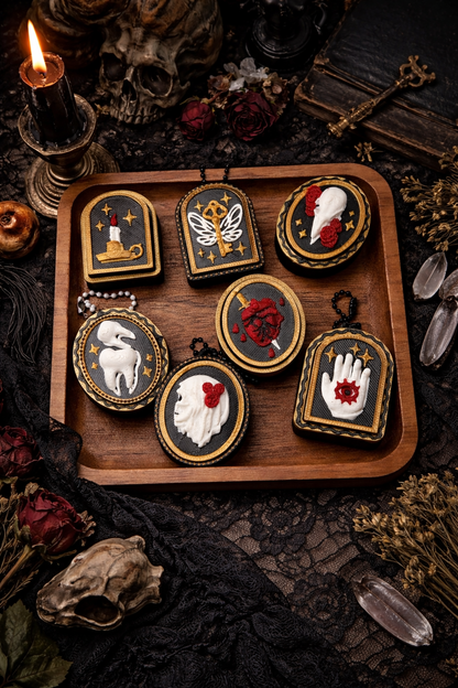 Witchy Goth Clicker Fidget | Bird Skull & Teeth | Keychain Or Handheld Clicker