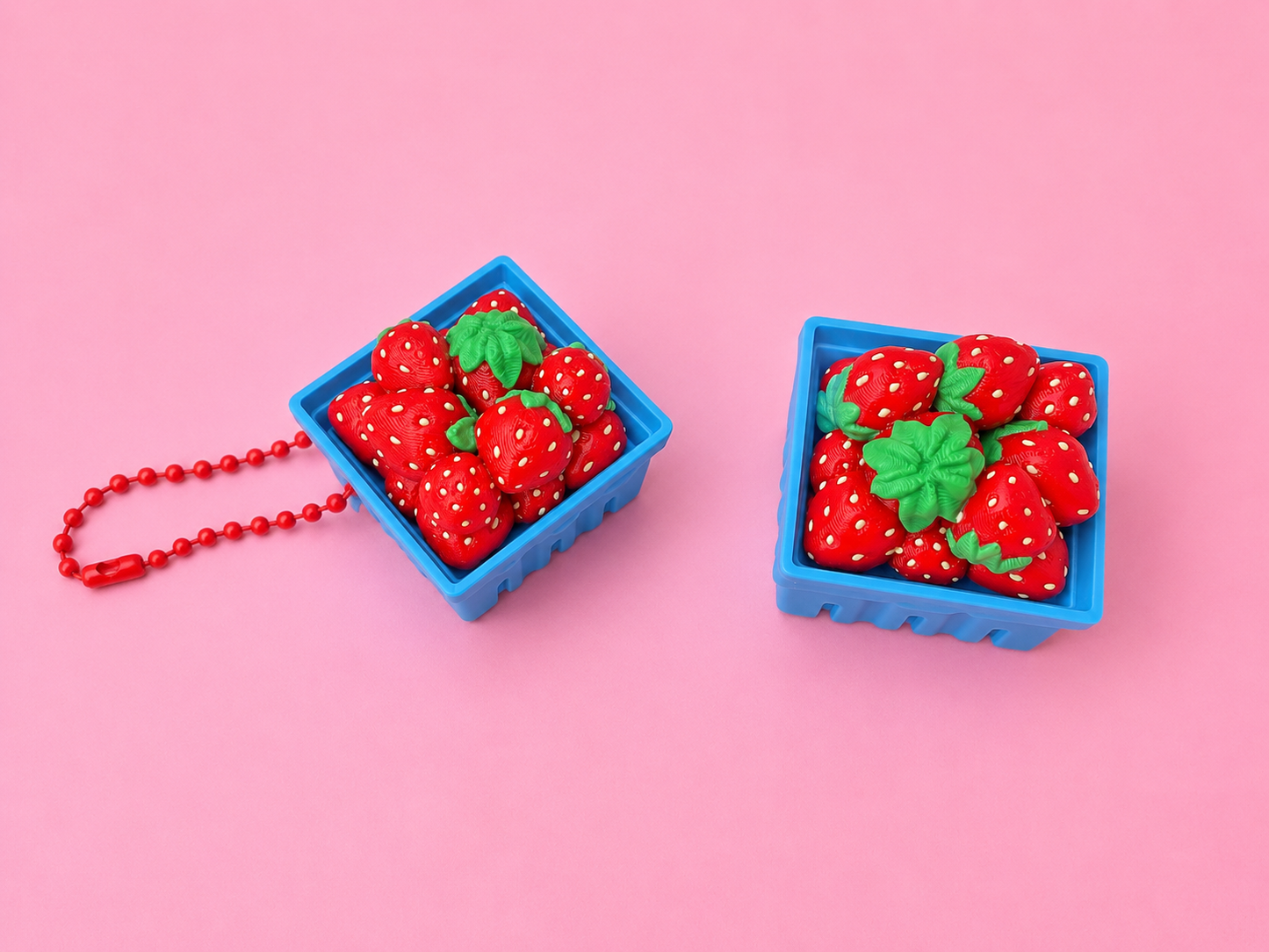 🍓 Strawberry Basket Fidget Keychain
