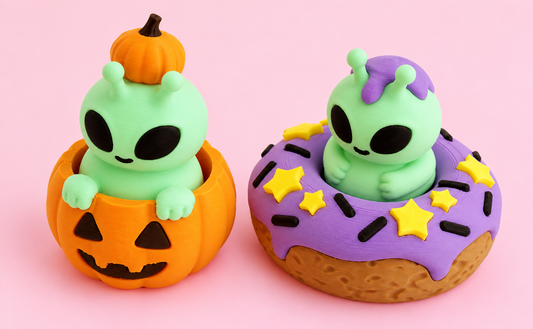 Spooky Cute Alien Clickers 👽🎃🍩
