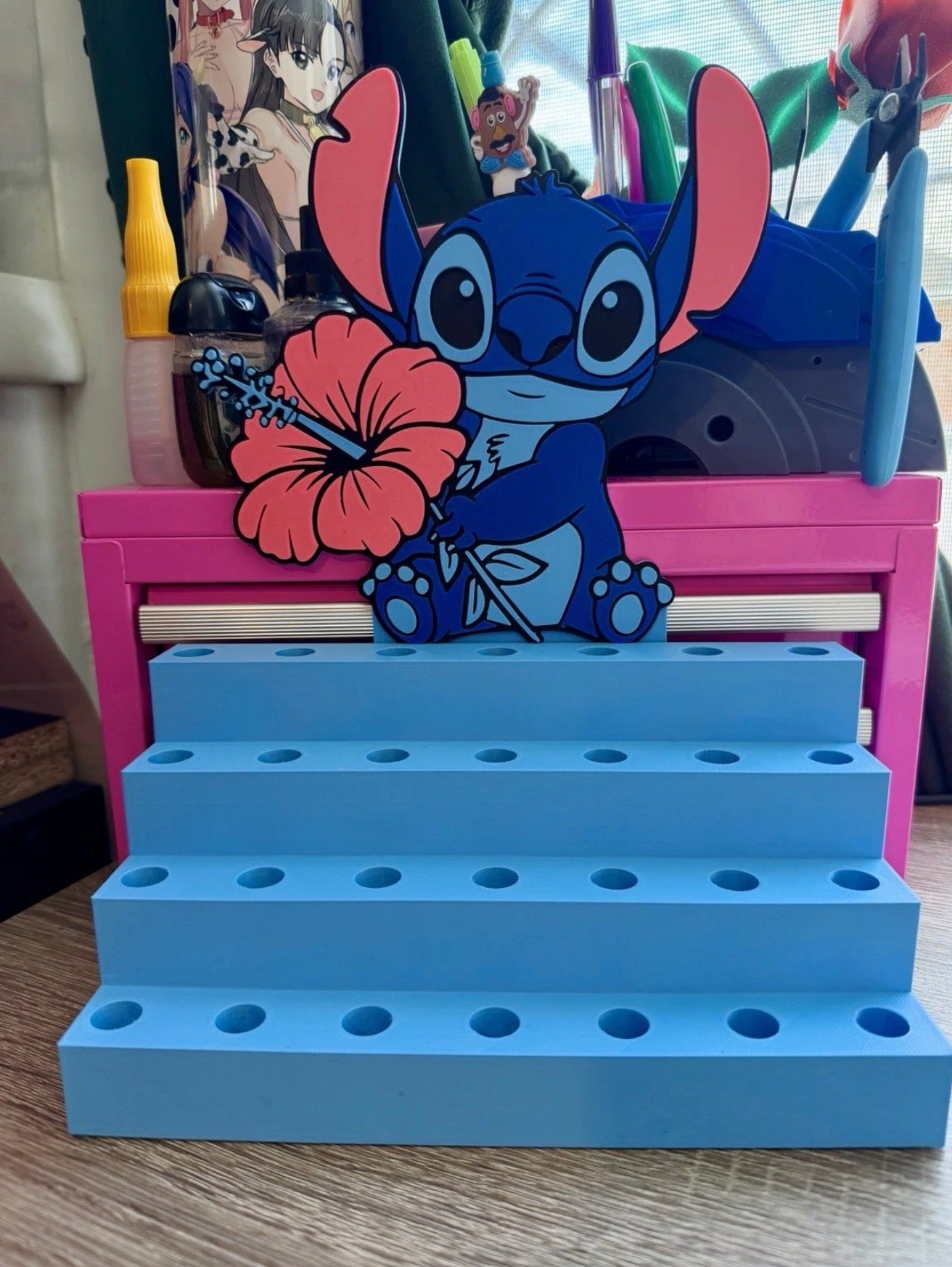 Stitch 28 Pen Display
