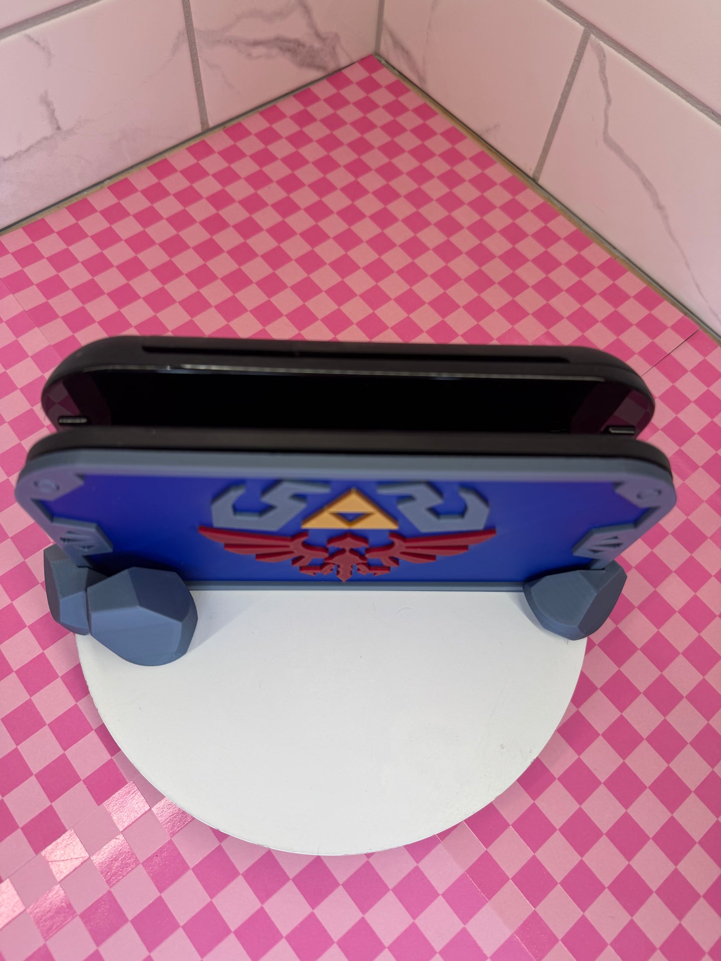 Shield-Inspired Switch Dock Stand| Aesthetic Game Setup Holder