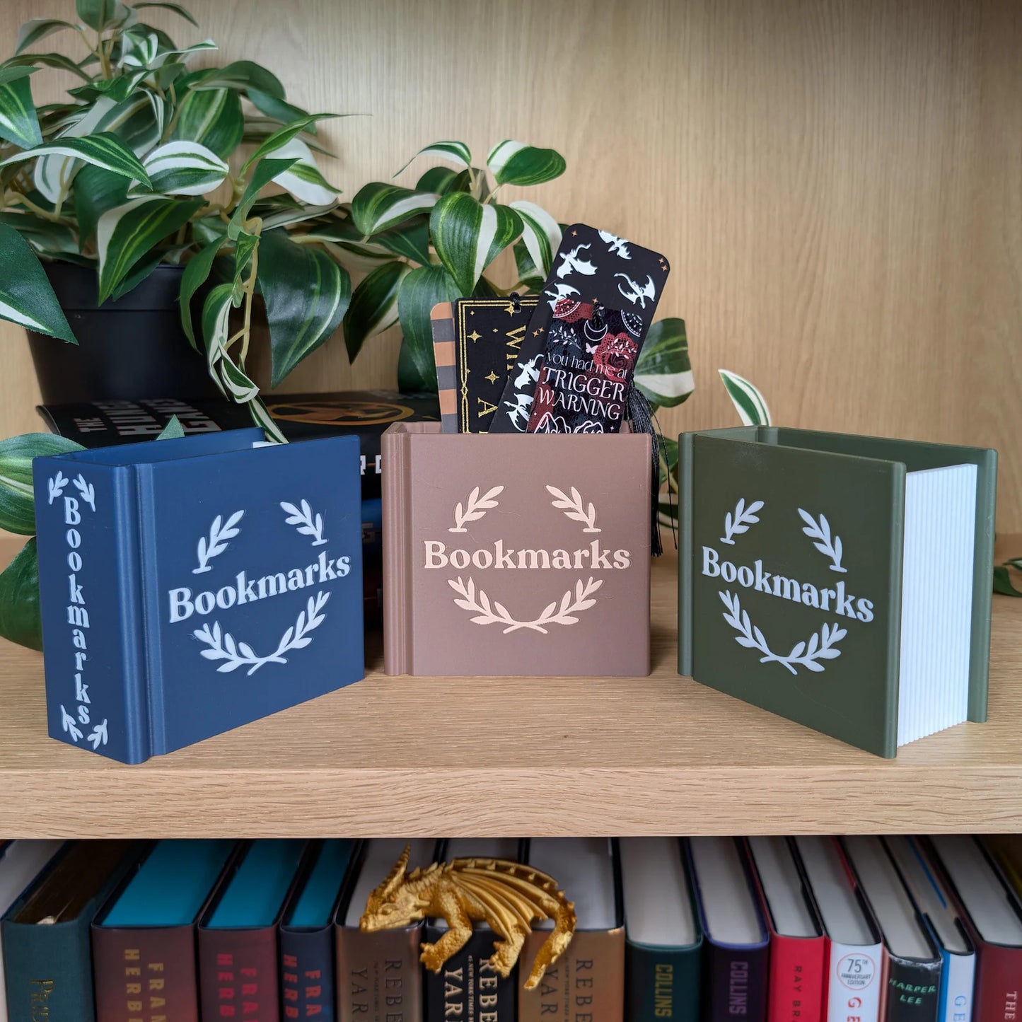 Bookmark Holder, Gifts for Readers, Book Accessories, Booktok, Bookish, Bookshelf Decor, Bookmarks, Book Lover Gift Her, Desk Pen Holder
