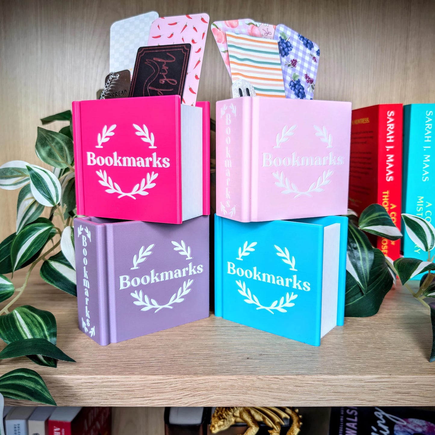 Bookmark Holder, Gifts for Readers, Book Accessories, Booktok, Bookish, Bookshelf Decor, Bookmarks, Book Lover Gift Her, Desk Pen Holder